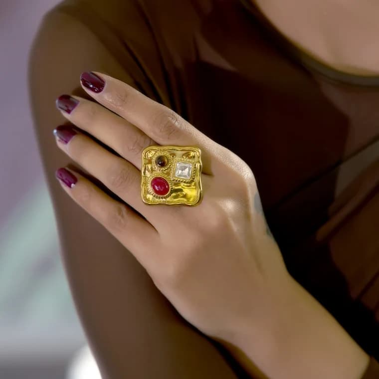 Bold Heritage Square Statement Ring — undefined